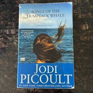 📚 5/$10 book bundle: Songs of the Humpback Whale by Jodi Picoult